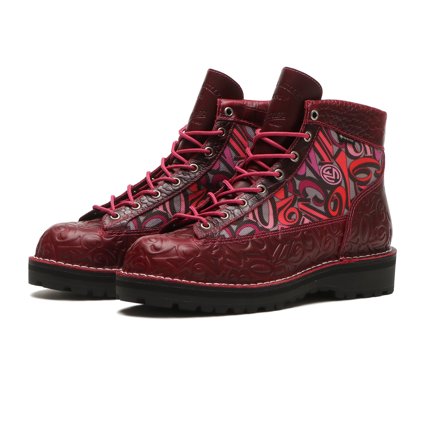 8月29日(金) 10:00より 販売開始 FRANCK MULLER × Danner