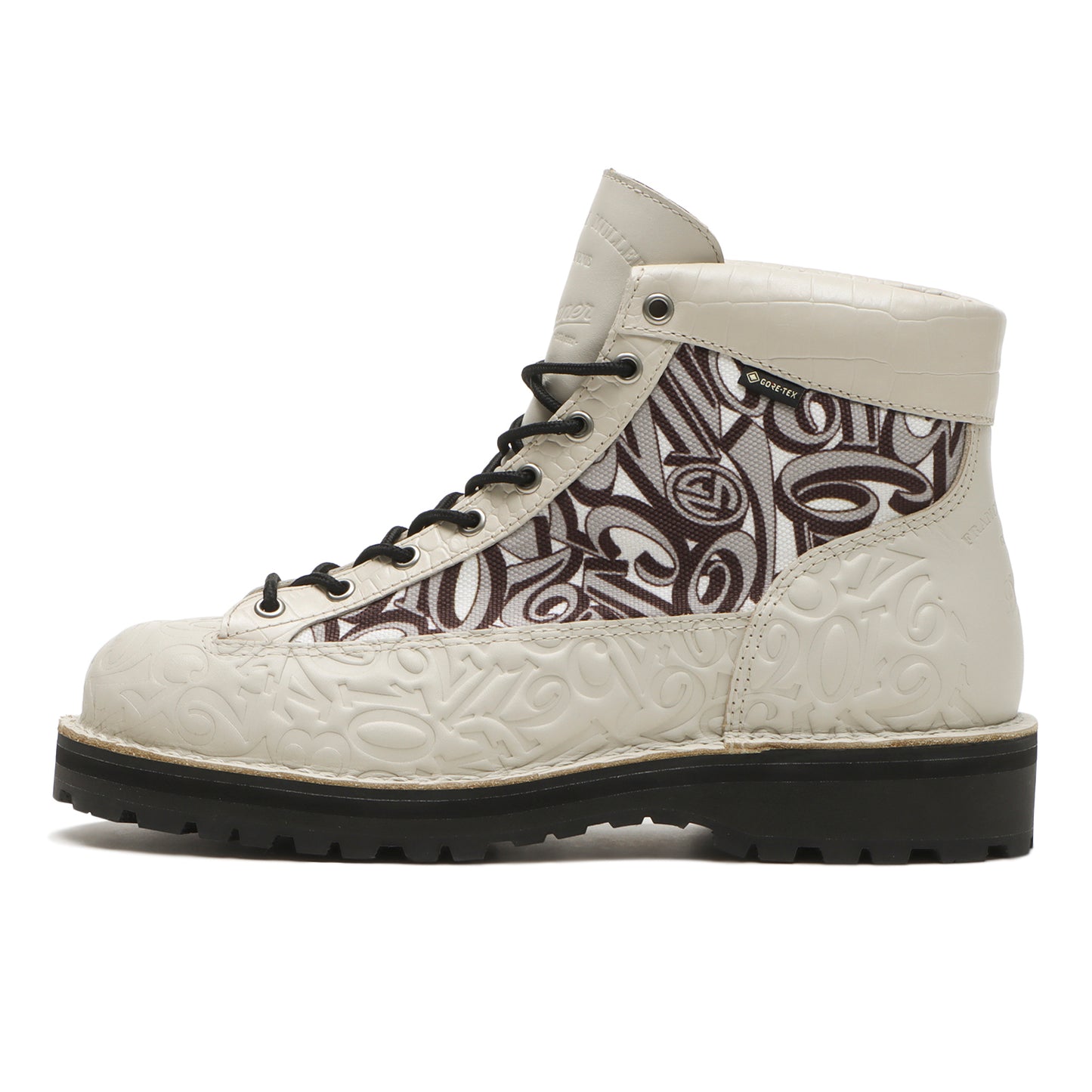 8月29日(金) 10:00より 販売開始 FRANCK MULLER × Danner
