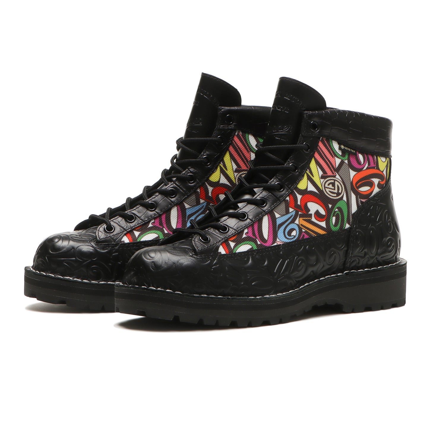 8月29日(金) 10:00より 販売開始 FRANCK MULLER × Danner