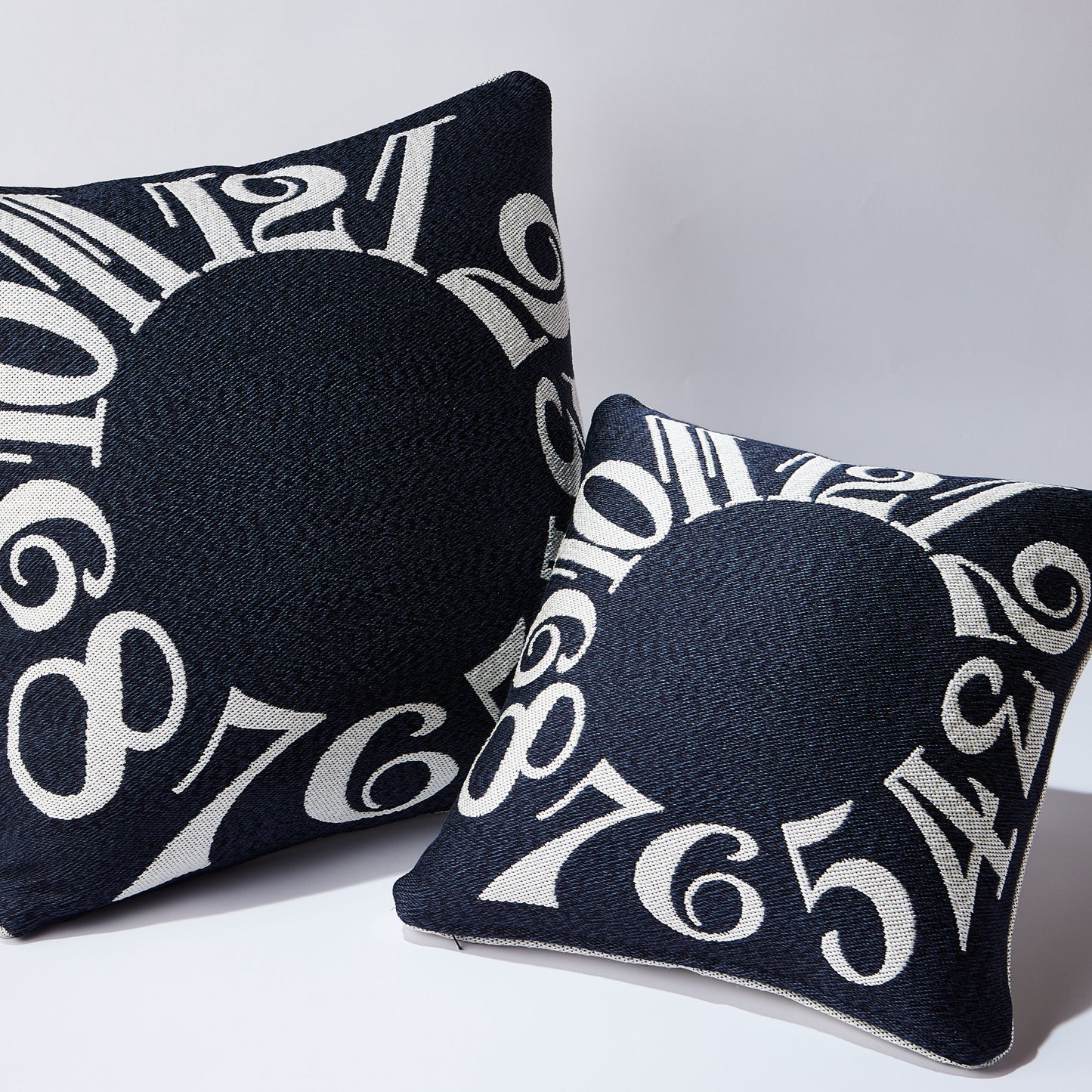 CUSHION Navy 60cm