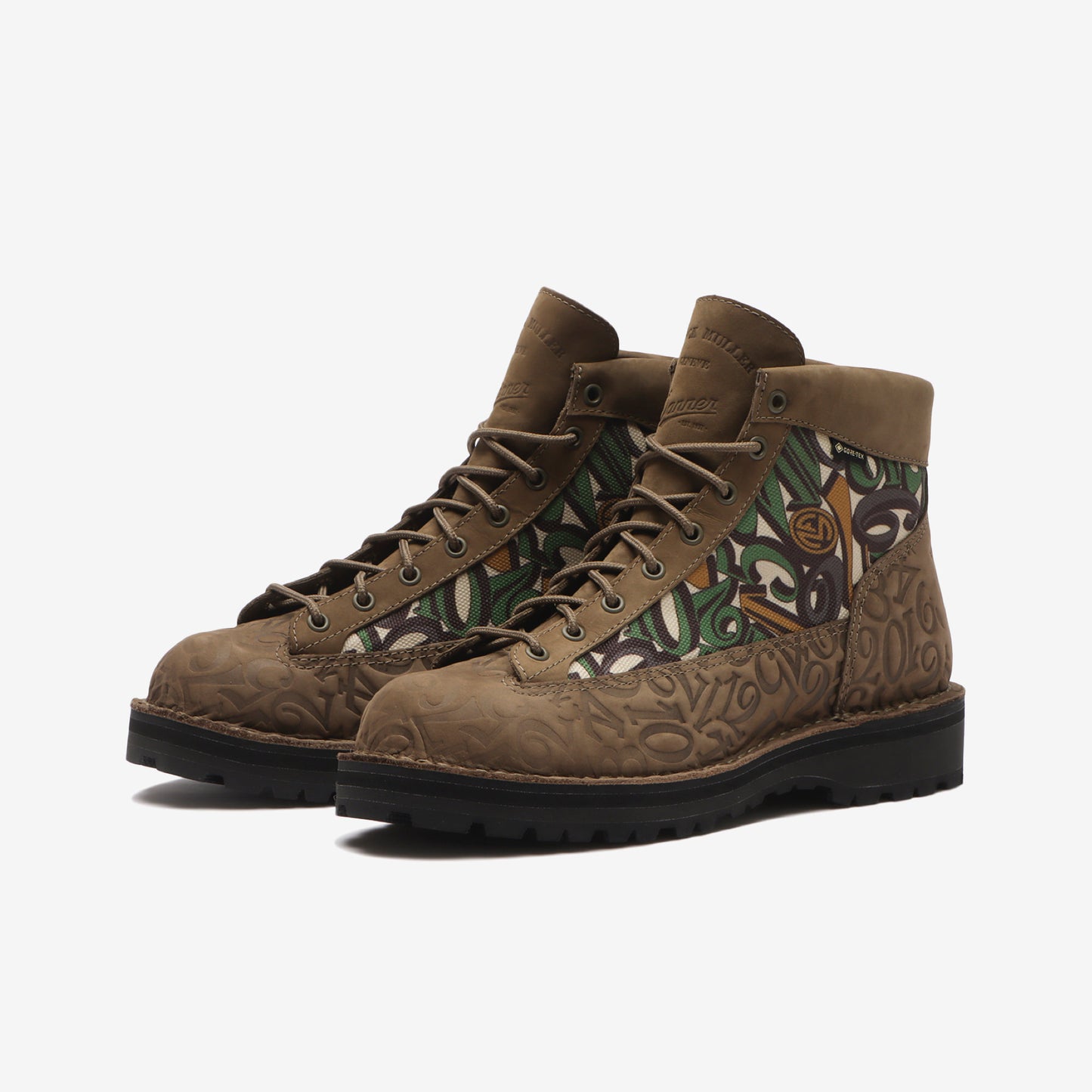 FRANCK MULLER × Danner