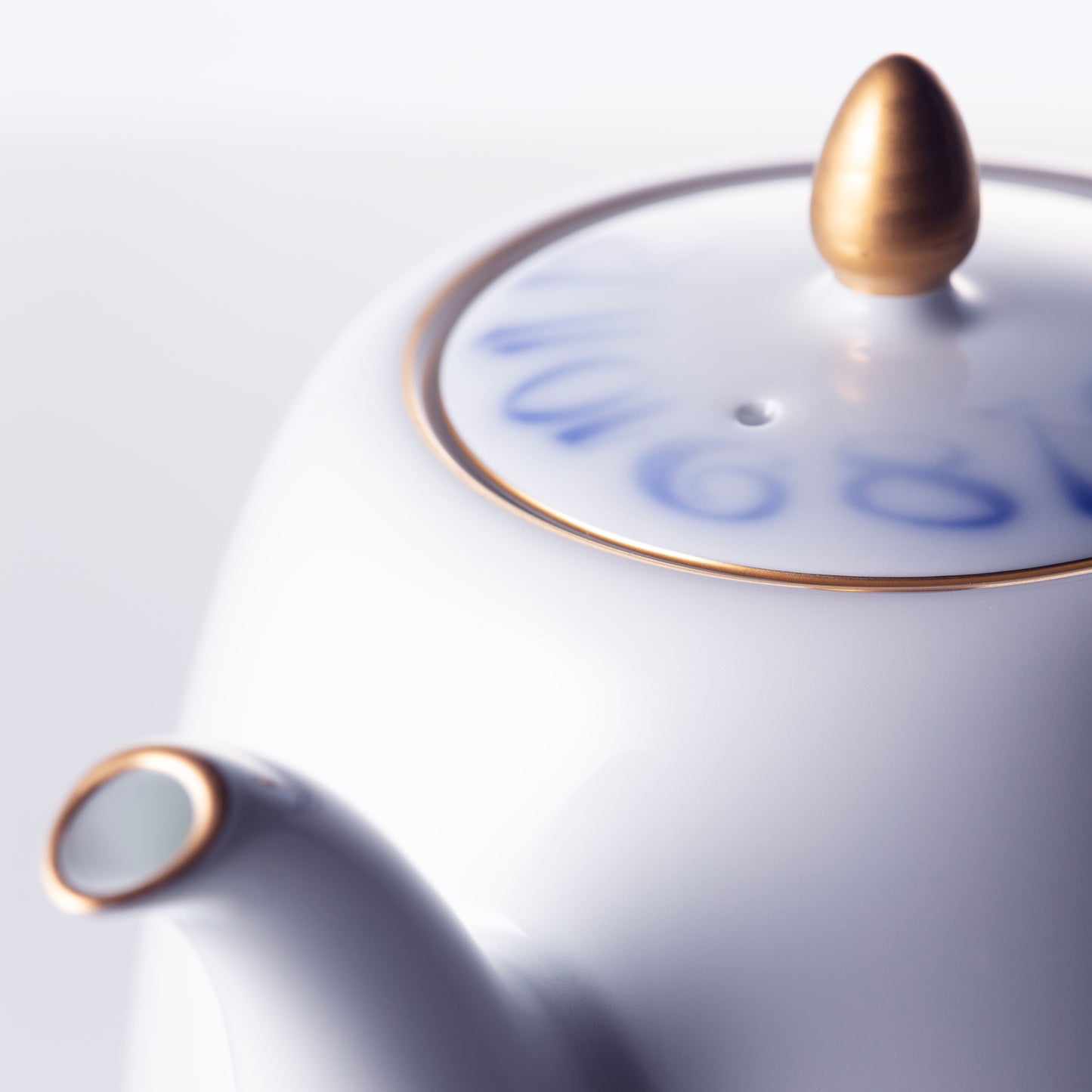 LE GRAND BLEU POT