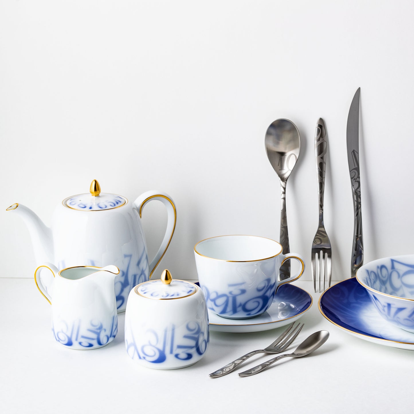 LE GRAND BLEU SUGAR POT