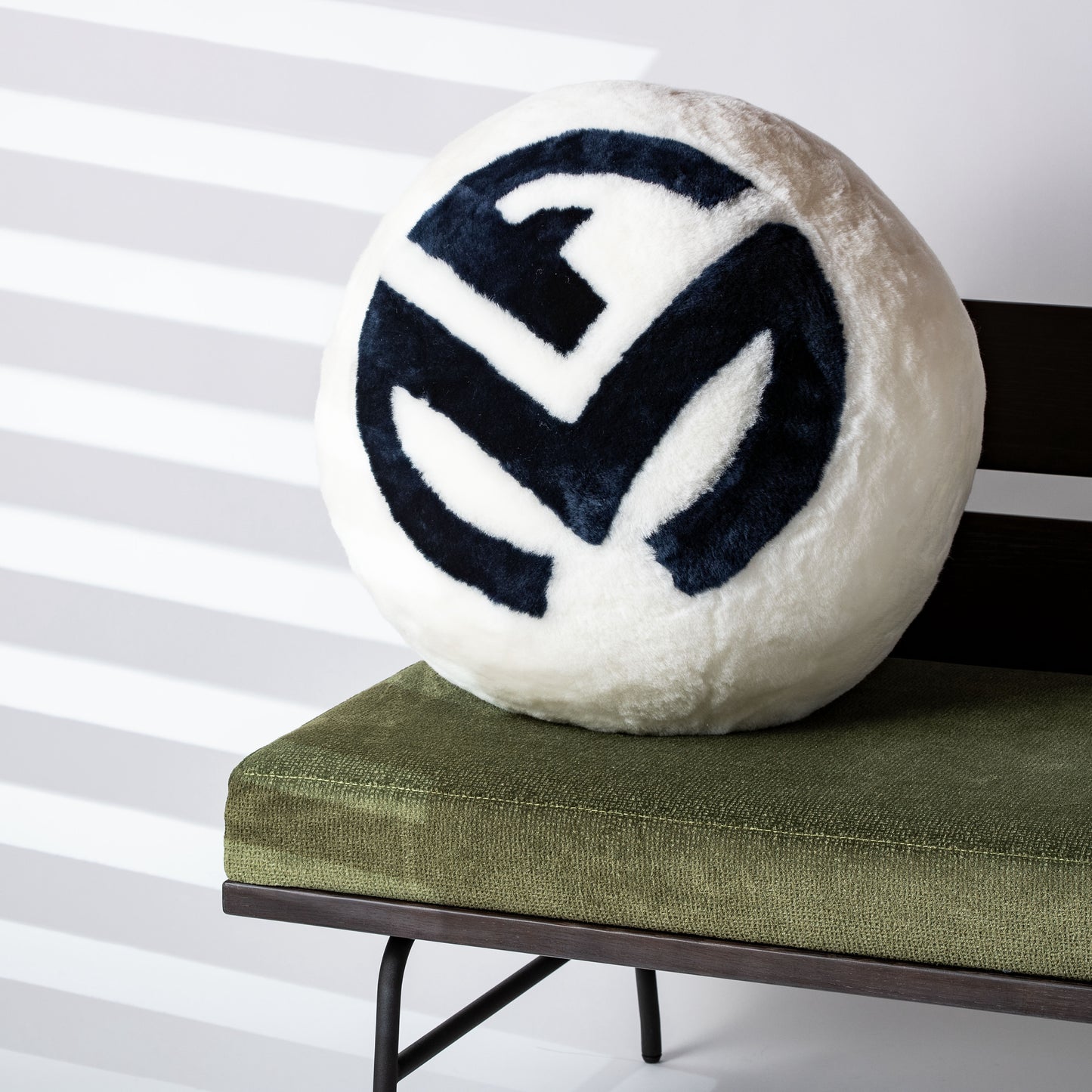 MOUTON BALLON CUSHION