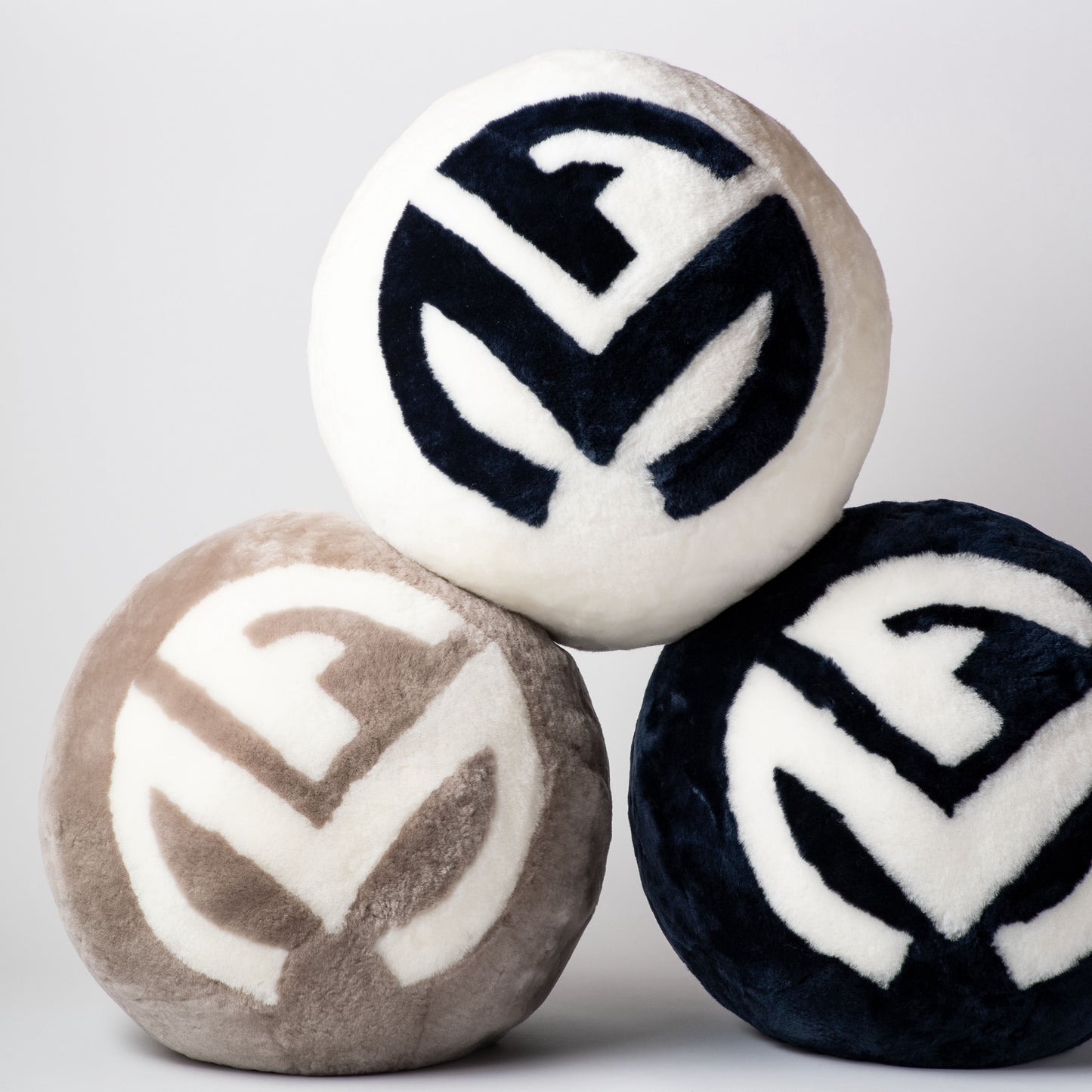 MOUTON BALLON CUSHION