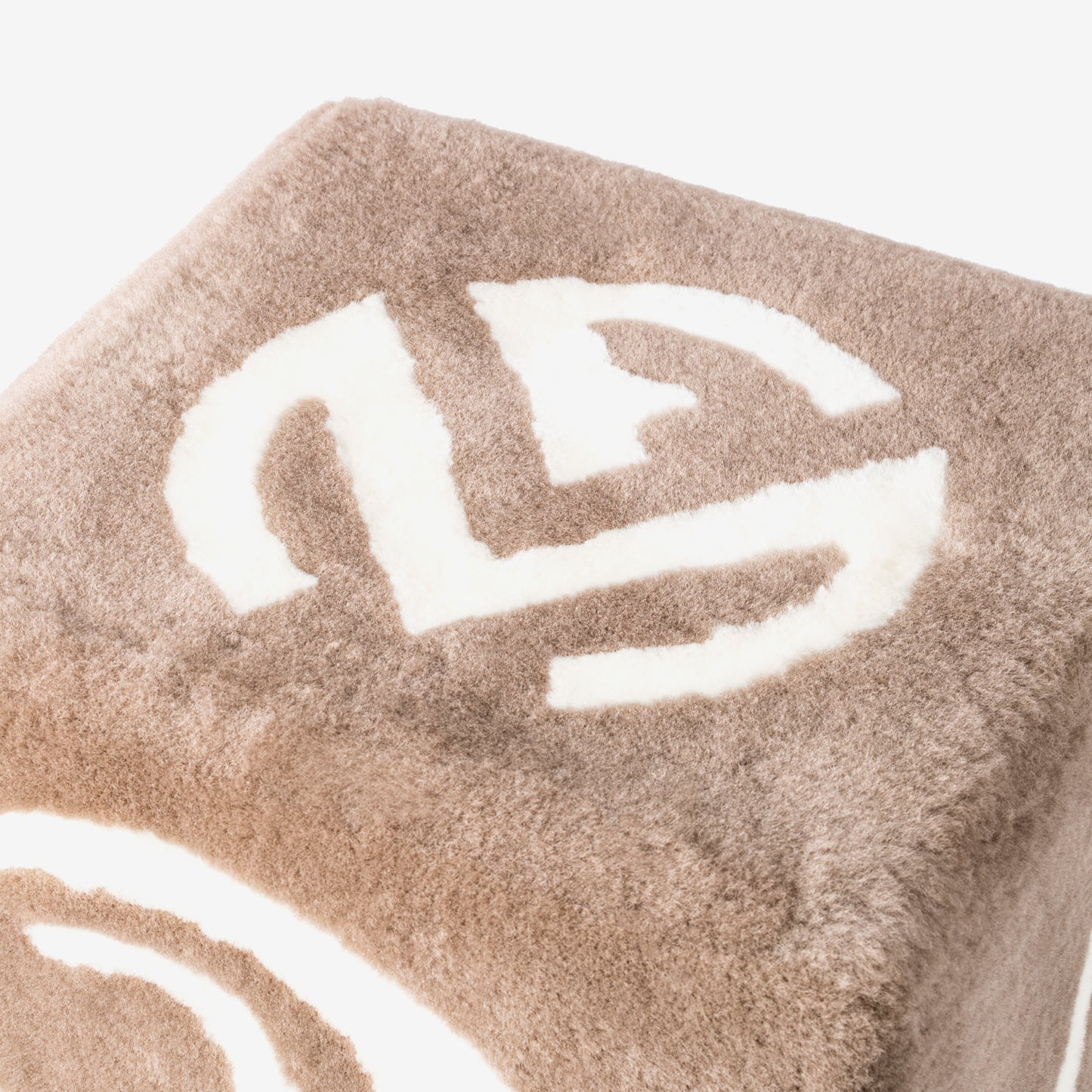 MOUTON CUBE CUSHION