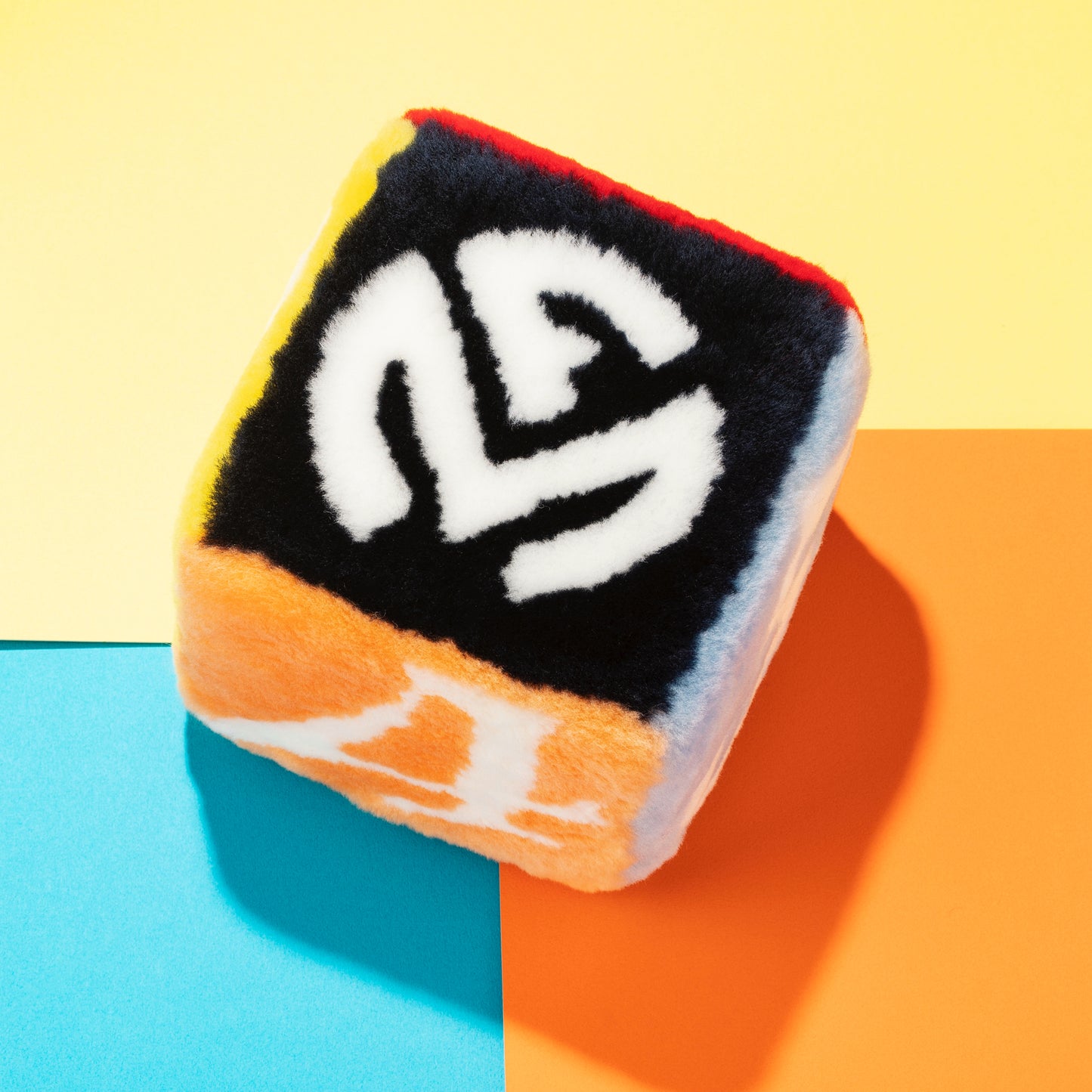 MOUTON CUBE CUSHION MINI