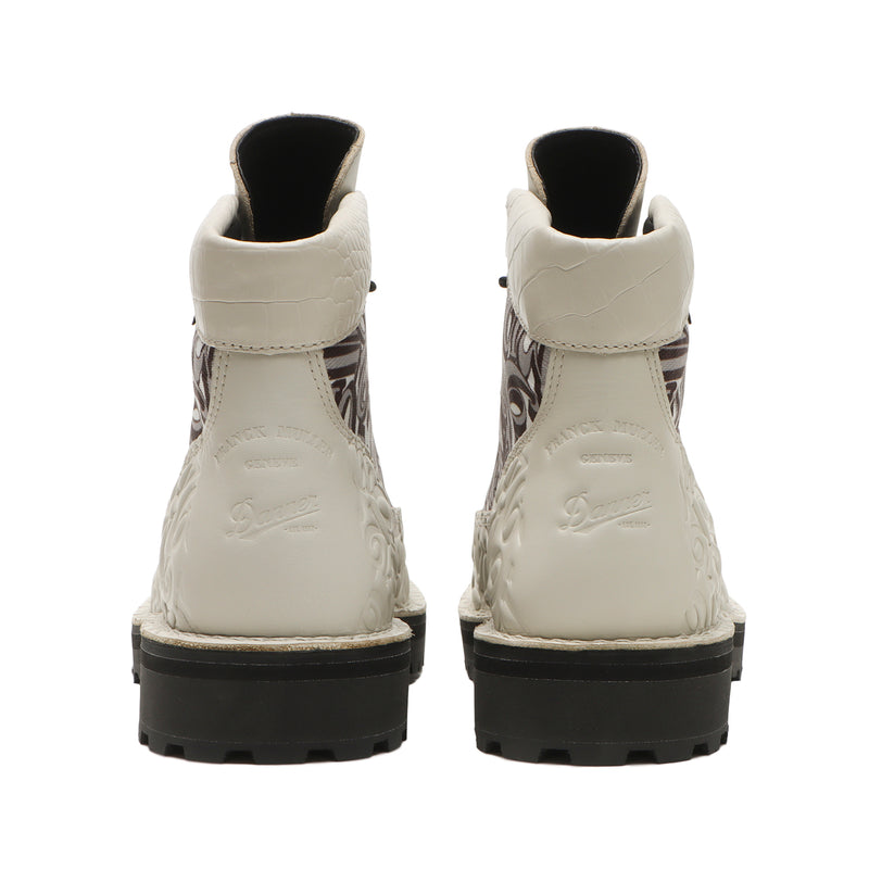 8月29日(金) 10:00より 販売開始 FRANCK MULLER × Danner