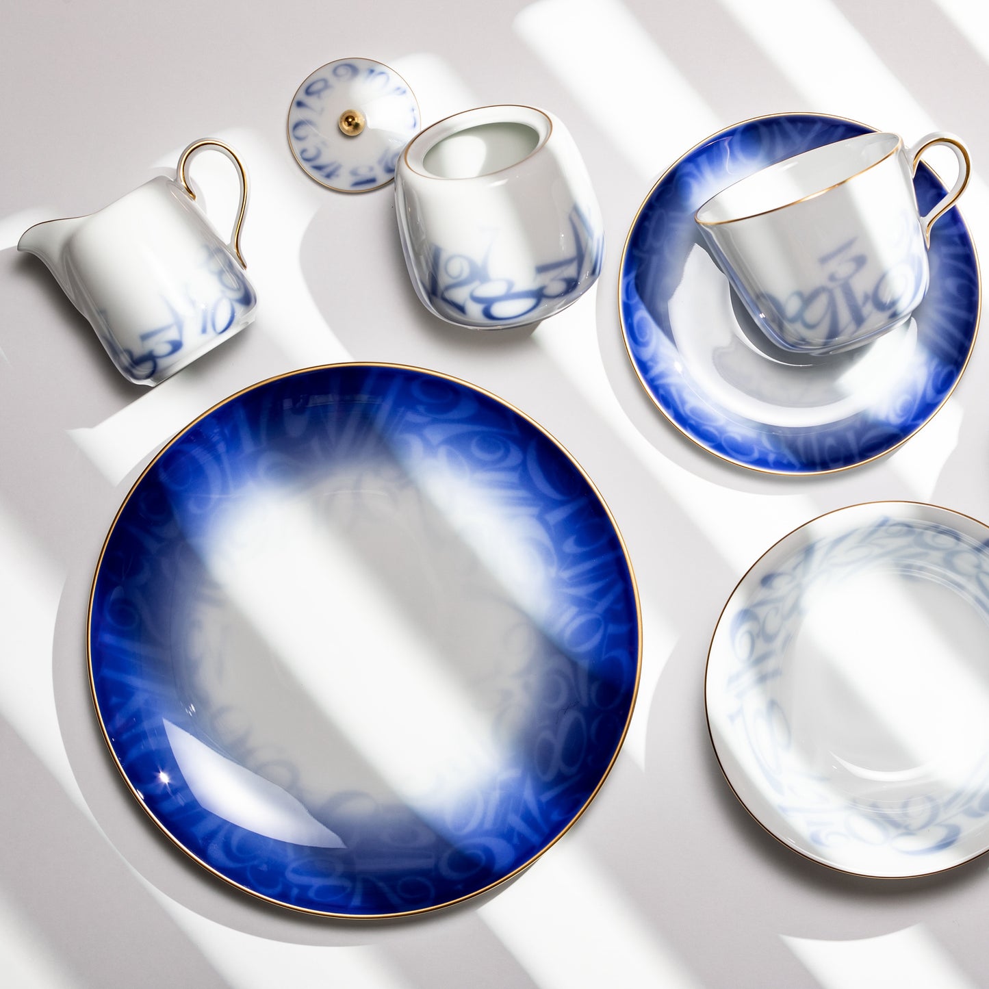 LE GRAND BLEU PLATE